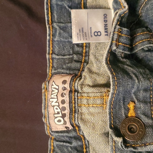 Boy's size 8 jean shorts - Picture 3 of 3